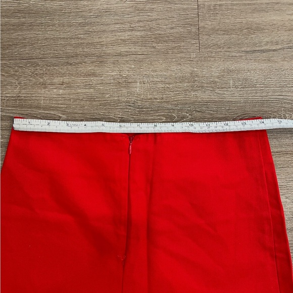 Red Graphic Women's Skirt - Picture 4 of 7
